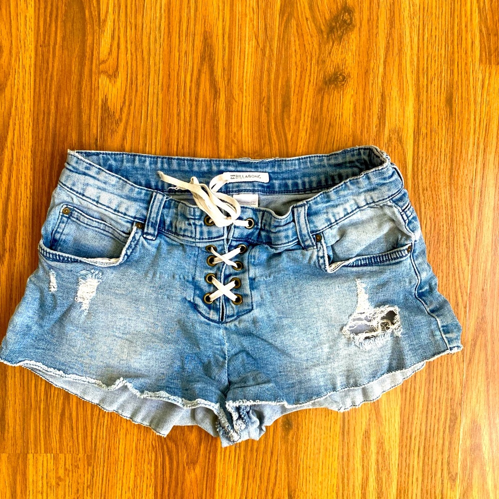 Billabong beachy Jean shorts